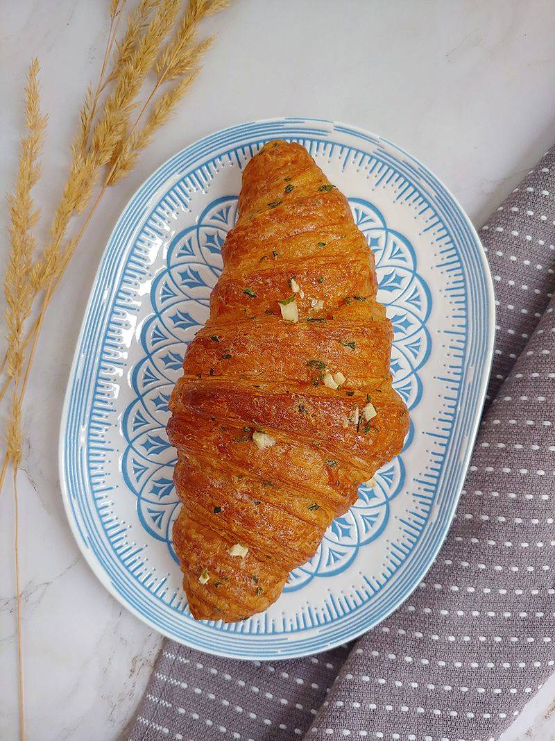 Garlic Butter Croissant Bread