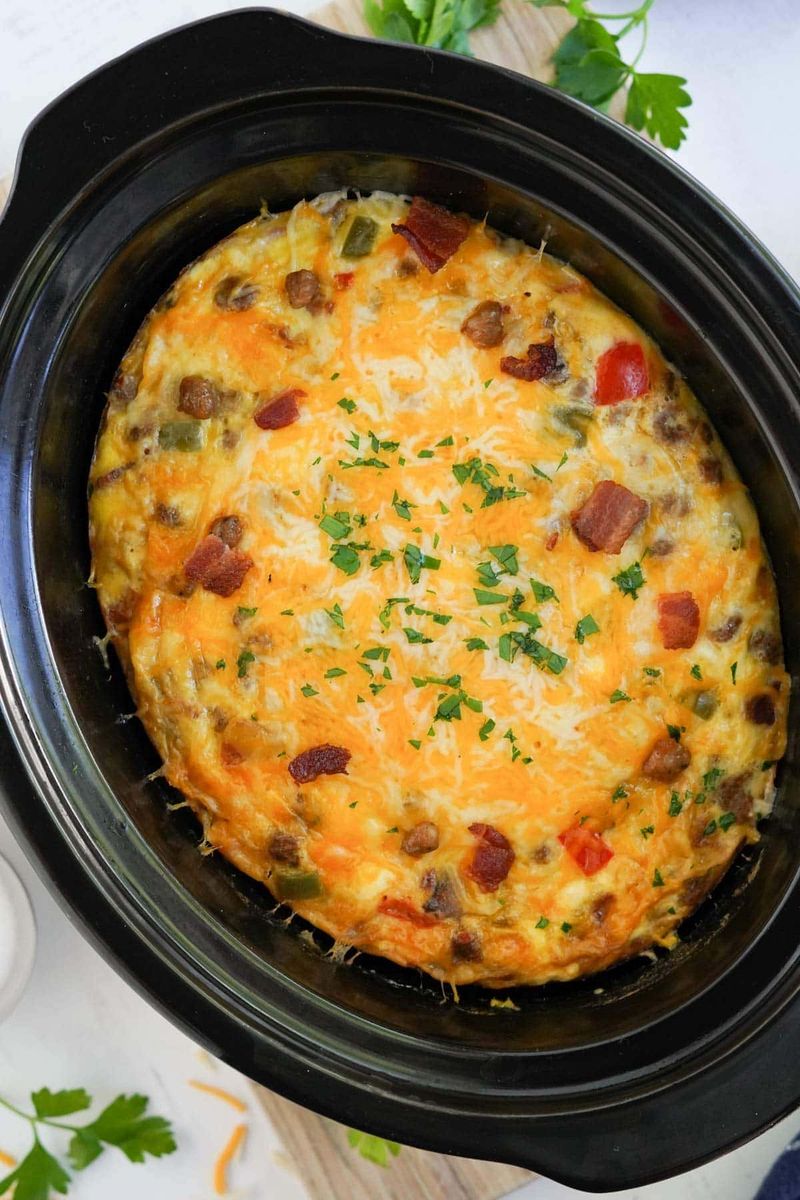 Slow Cooker Sausage and Egg Breakfast Casserole