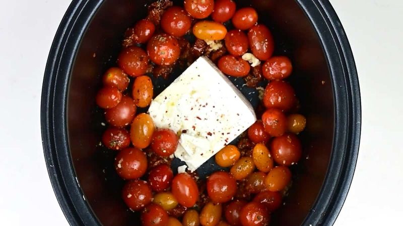 Slow Cooker Feta and Tomato Pasta