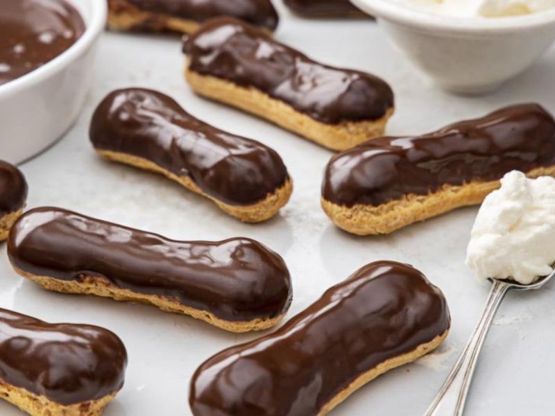Chocolate Éclair