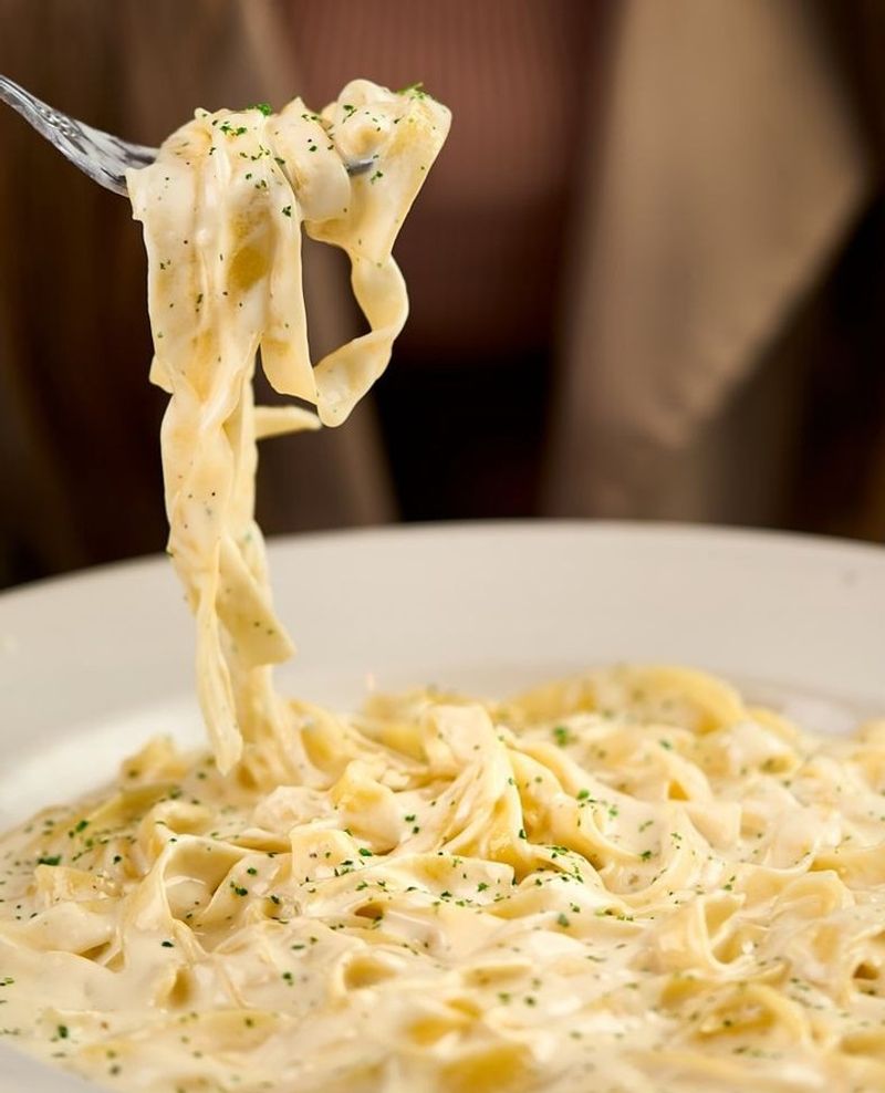 Fettuccine Alfredo