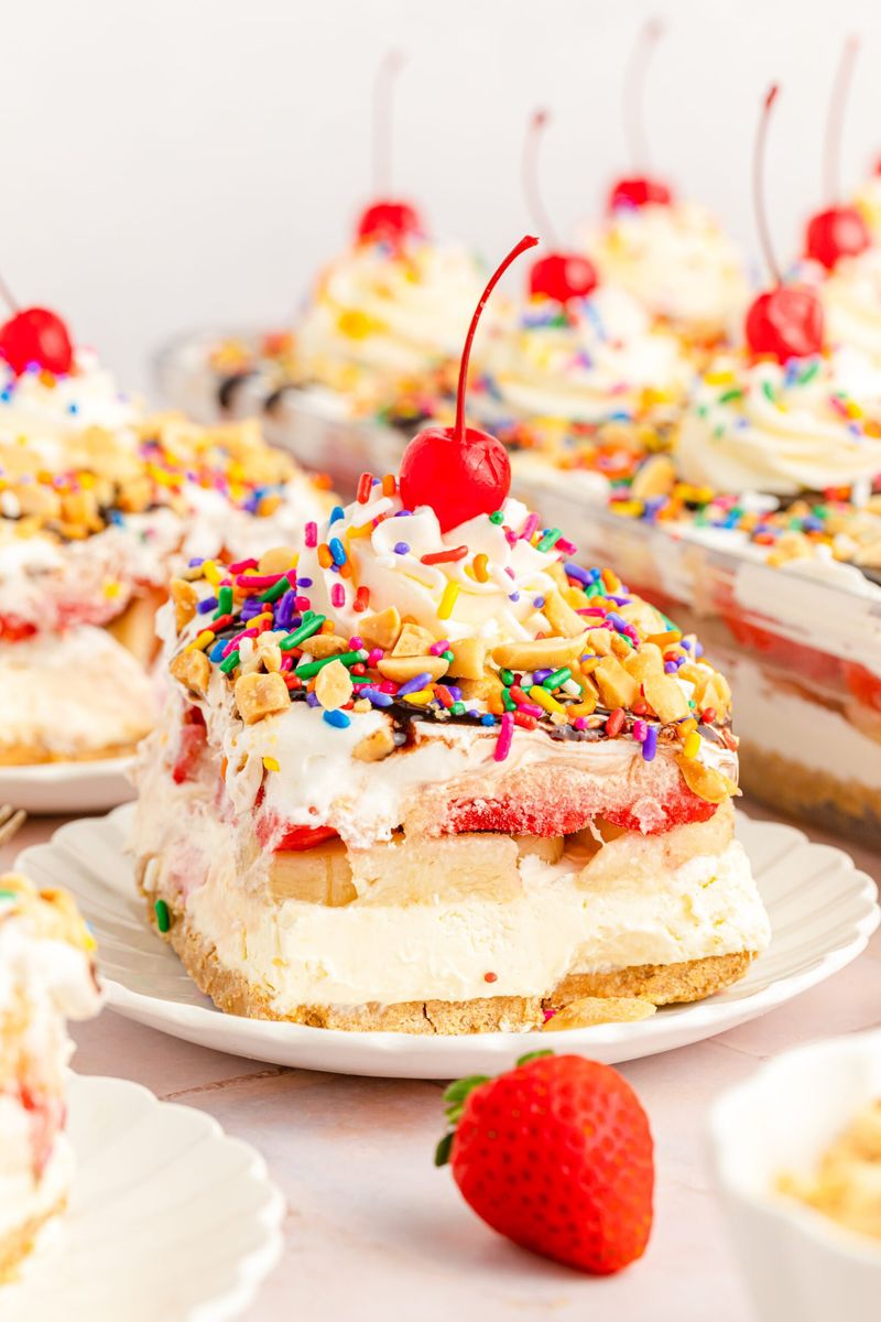 No-Bake Banana Split Cake Delight