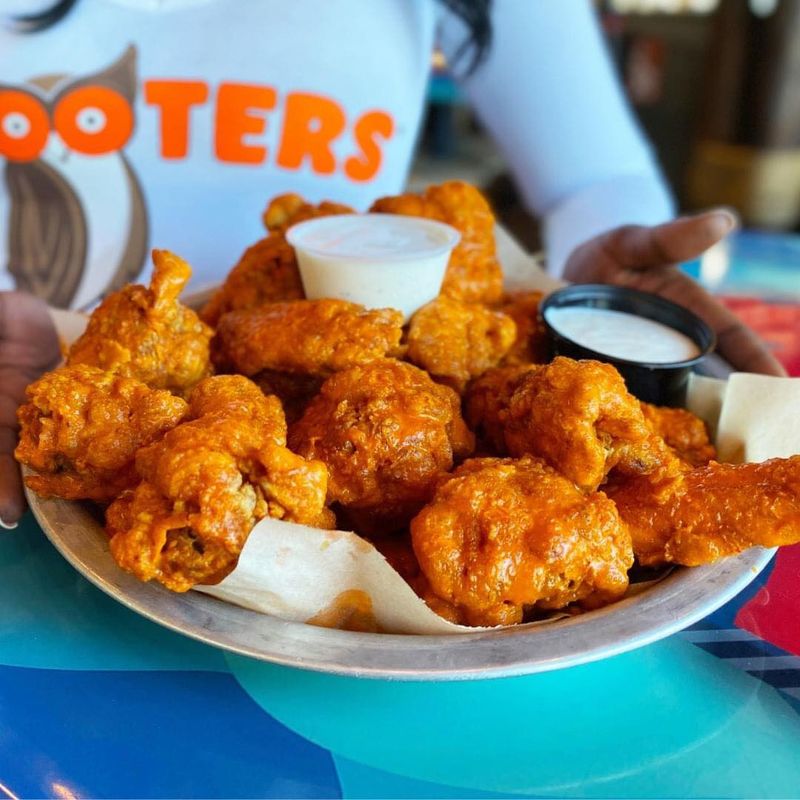 Hooters