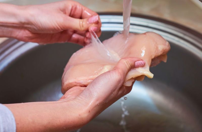 Rinsing Raw Poultry