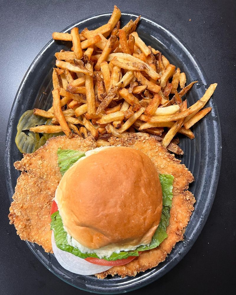 Indiana – Pork Tenderloin Sandwich