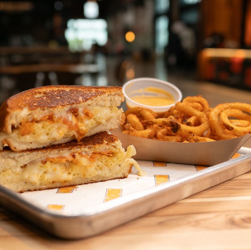 Mac & Cheese Grilled Cheese