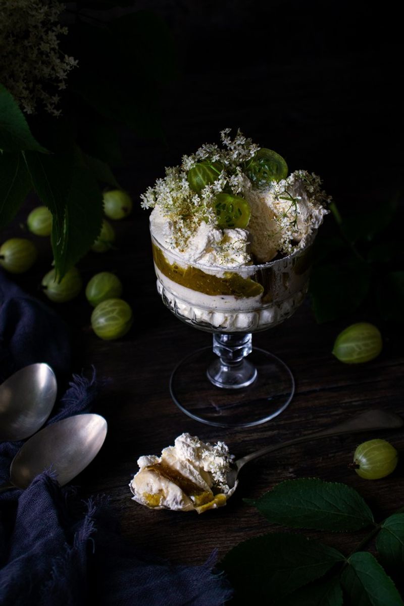 Fruit Fool: The 16th Century Whipped Delight