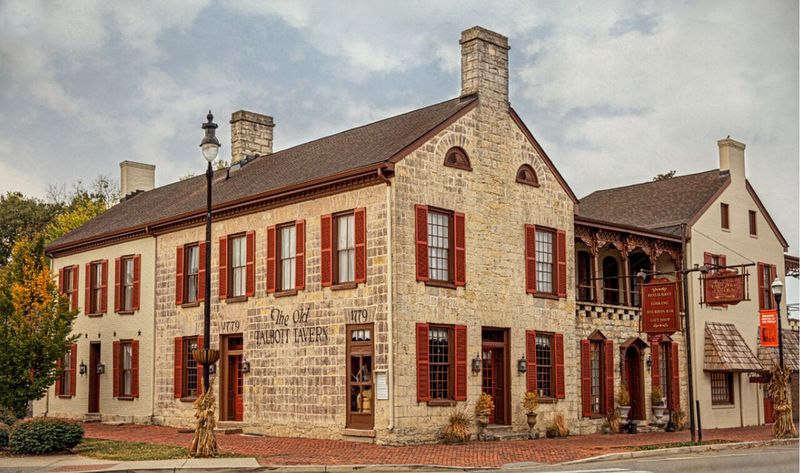 Kentucky - Old Talbott Tavern (Bardstown)