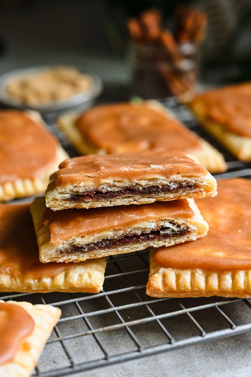Brown Sugar Cinnamon Pop-Tart Bars