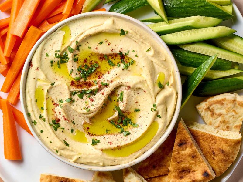 Homemade Hummus with Fresh Vegetables