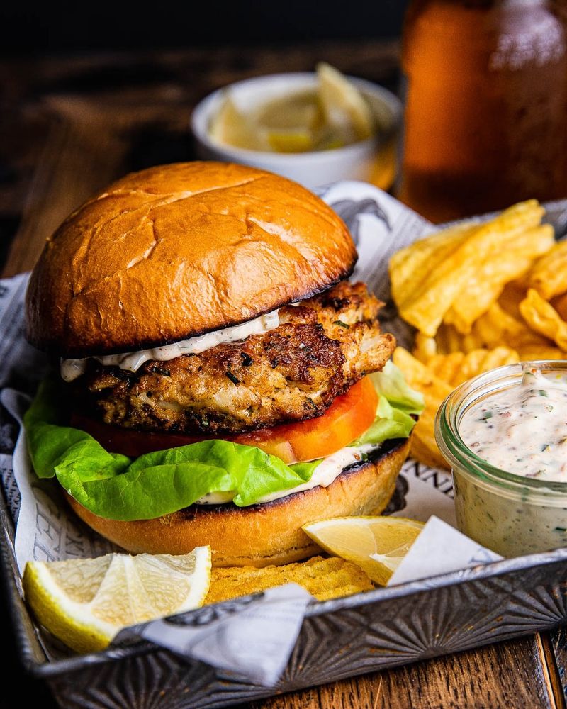 Maryland – Crab Cake Sandwich