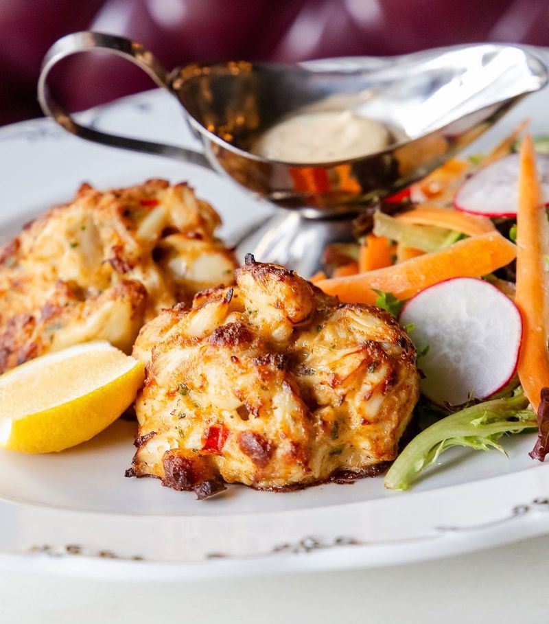 Maryland: Crab Cakes