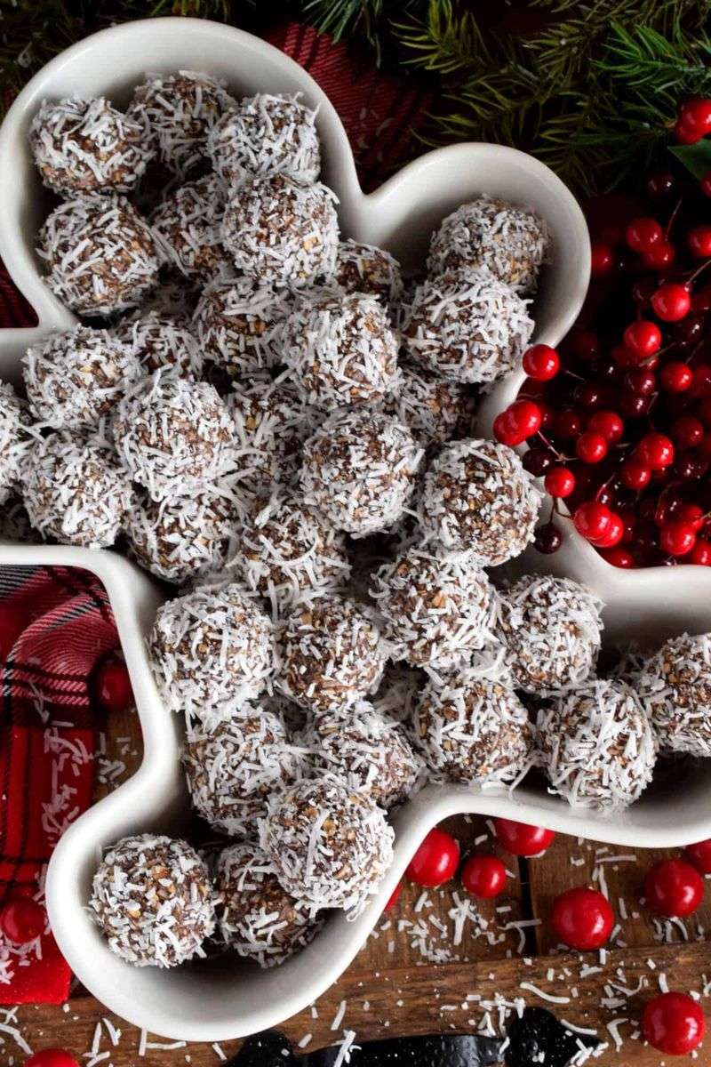 Molasses Snowball Cookies