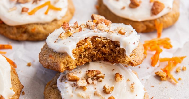 Carrot Cake Cookies With Cream Cheese Filling