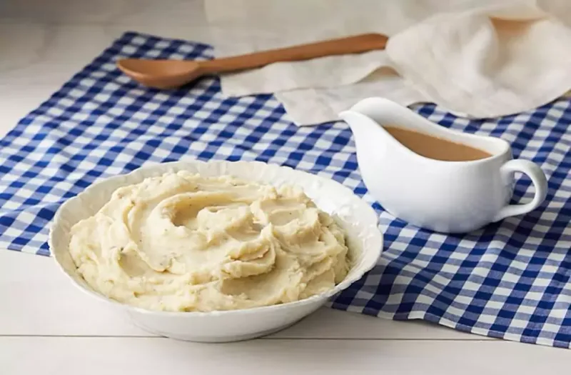 Mashed Potatoes & Brown Gravy – Fresh