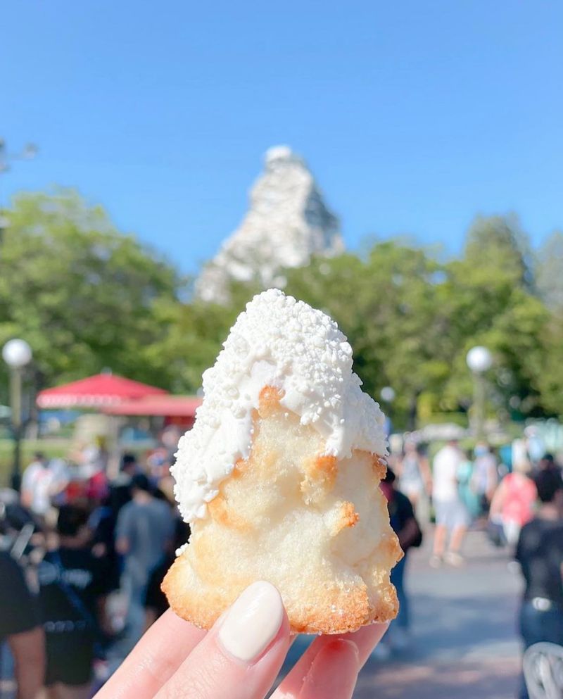 Matterhorn Macaroon