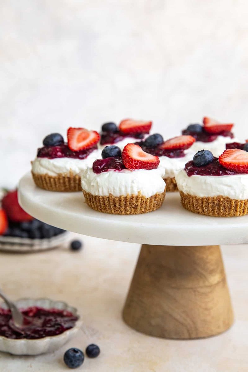 Mini No-Bake Berry Cheesecakes