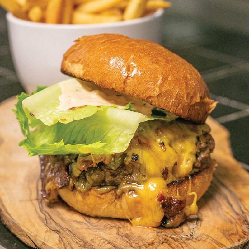 New Mexico – Green Chile Cheeseburger