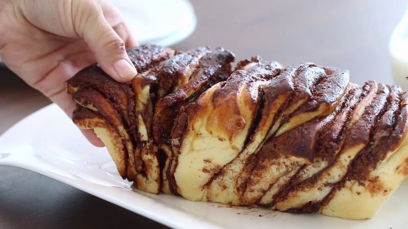 Nutella Pull-Apart Bread