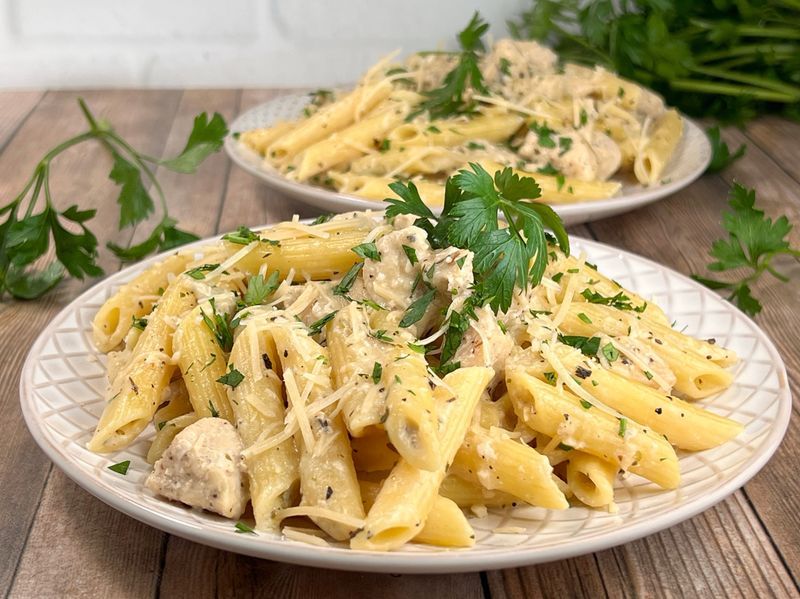 One-Pot Creamy Garlic Chicken Pasta