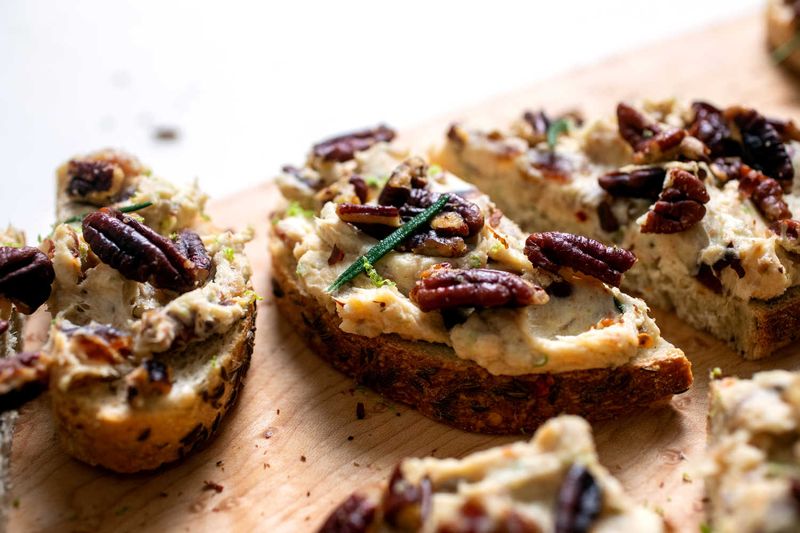 Cream Cheese and Date Sandwich