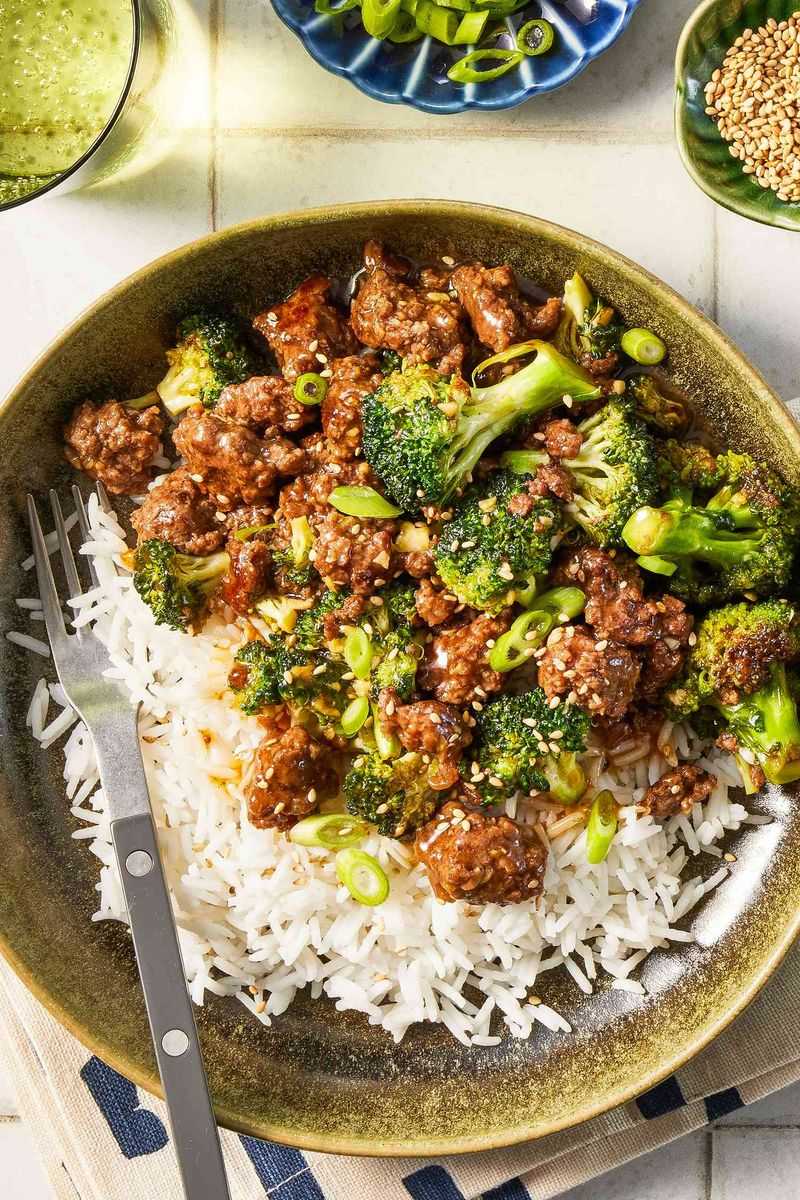 Ground Beef and Broccoli Stir Fry