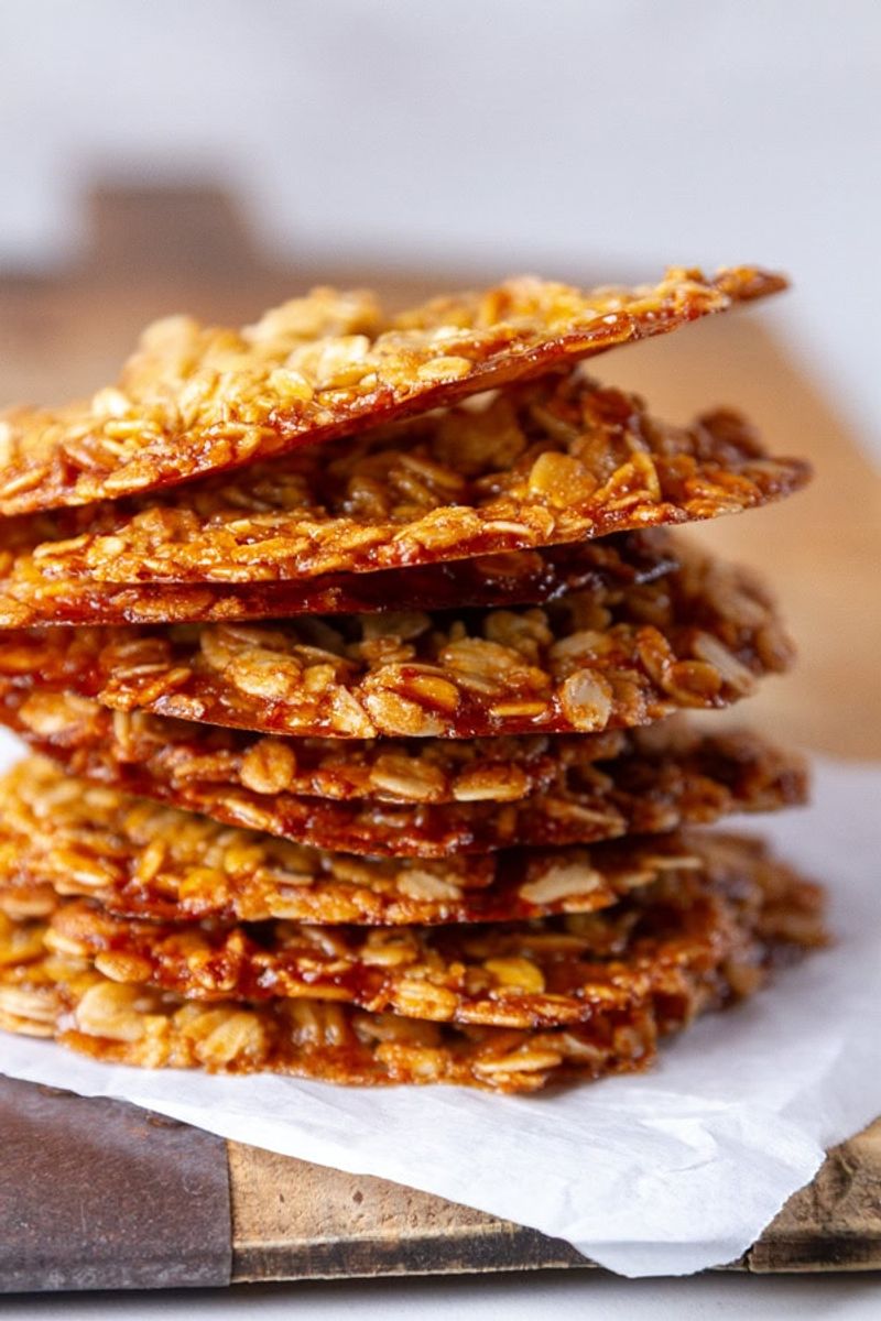 Crispy Oatmeal Lace Cookies