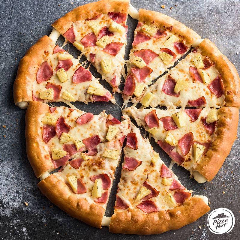 Pizza Hut's Hot Dog-Stuffed Crust