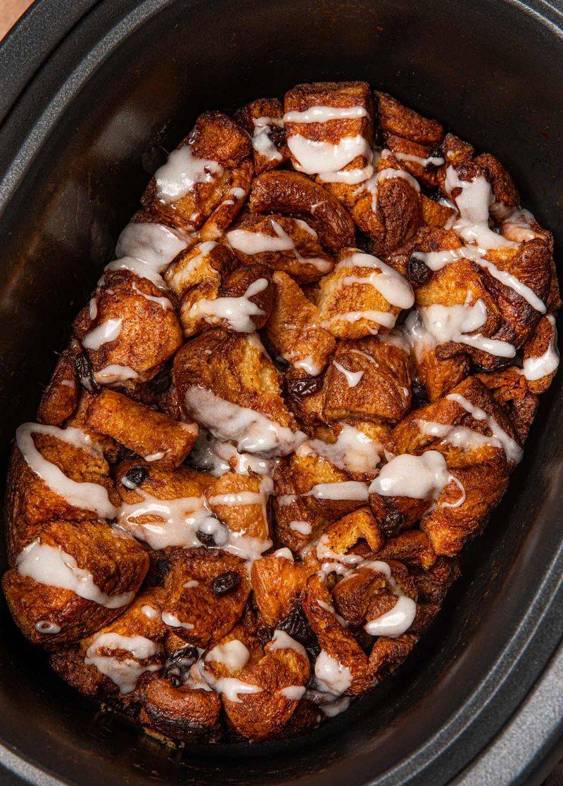 Slow Cooker Cinnamon Roll Casserole