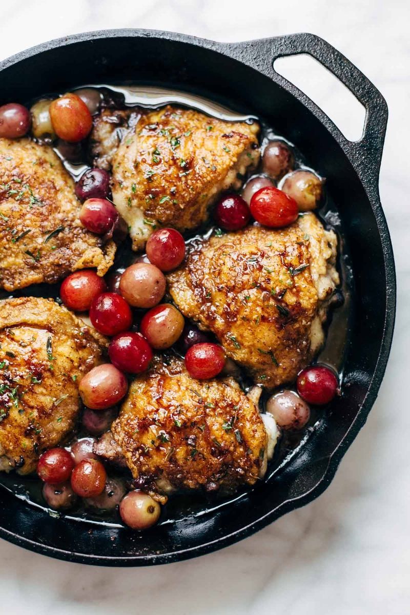 Skillet Chicken with Grapes and Shallots