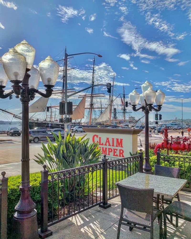 Claim Jumper Steakhouse & Bar