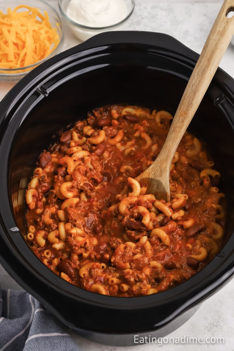 Crock Pot Chili Mac and Cheese