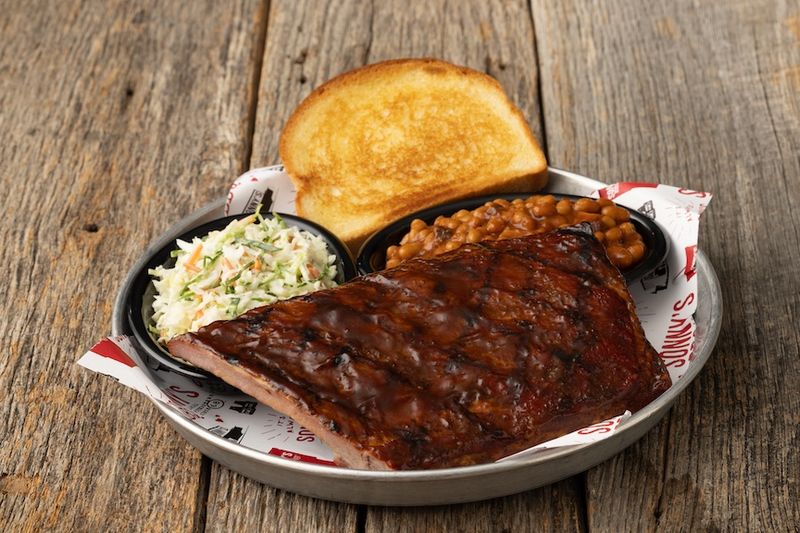 Sonny's BBQ: Southern Chain With Rubber-Band Texture
