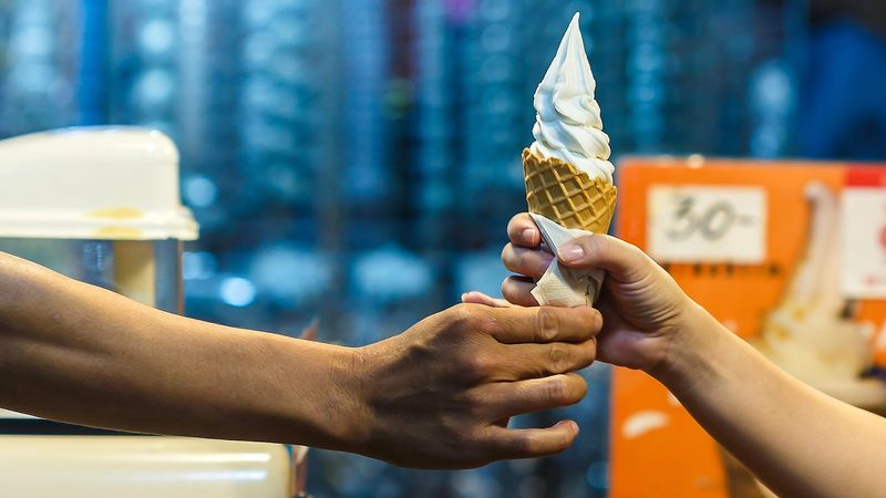 Soft-serve ice cream machines