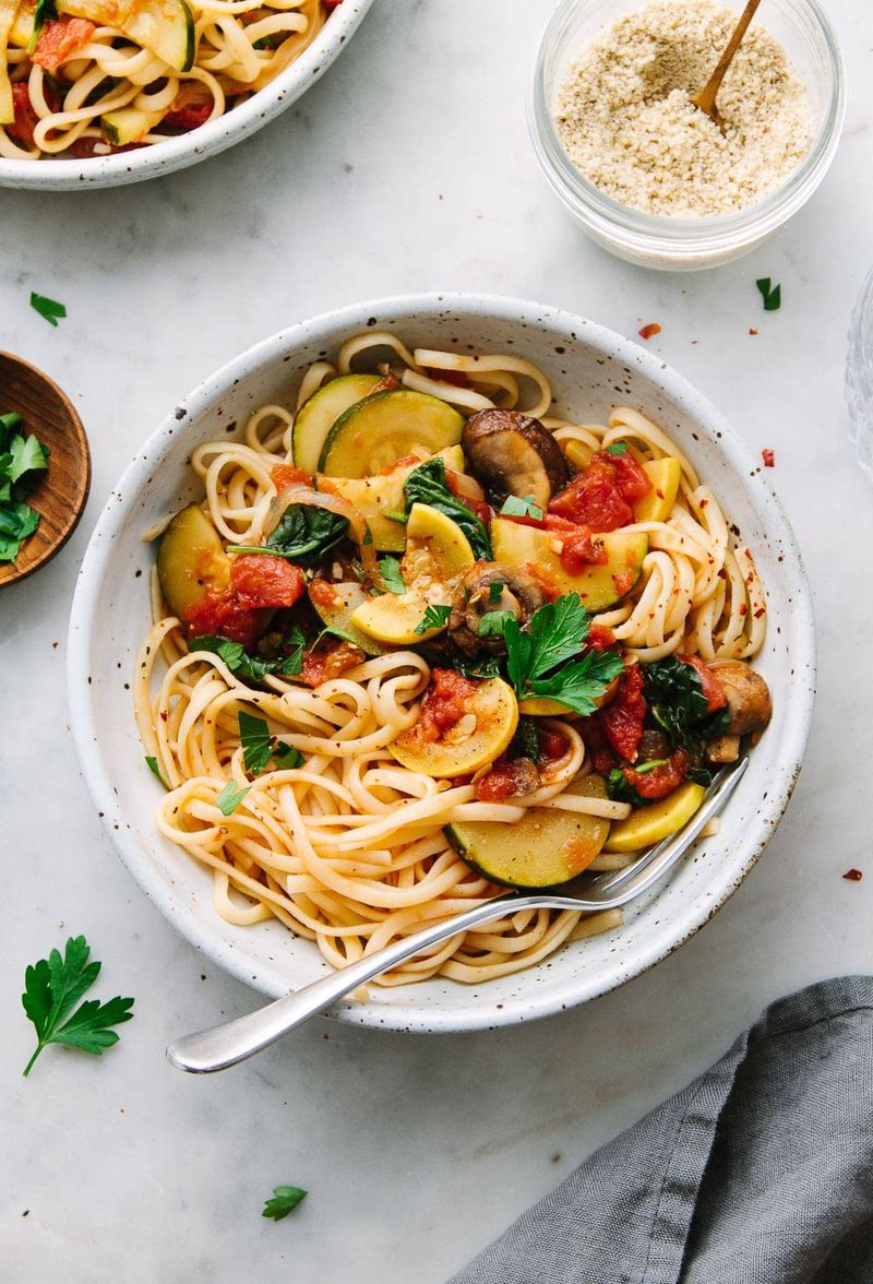 Spaghetti Topped with Raw Veggies