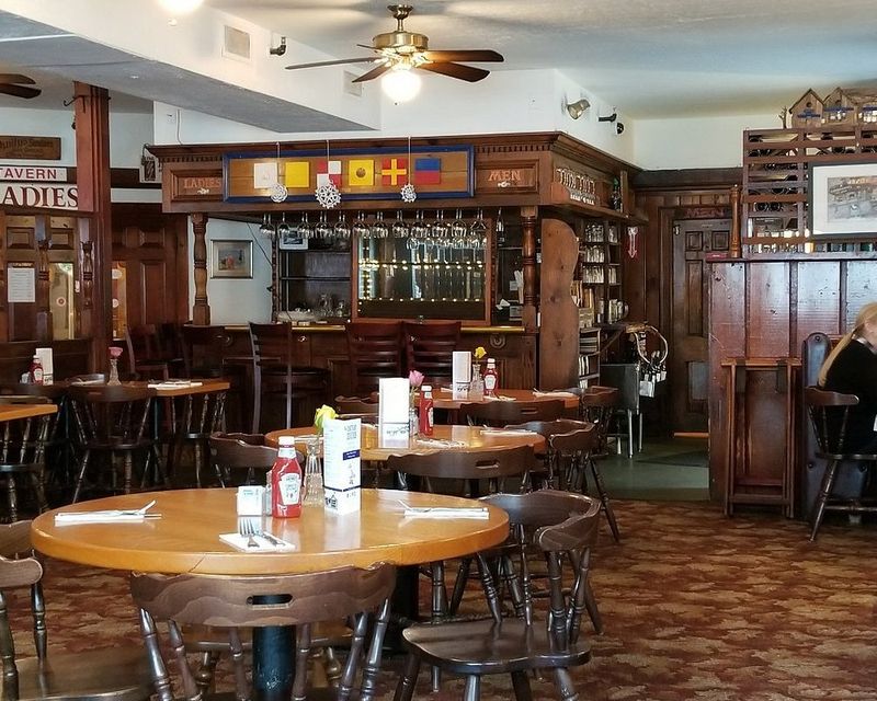 Del Mar Bar & Bistro – Chatham