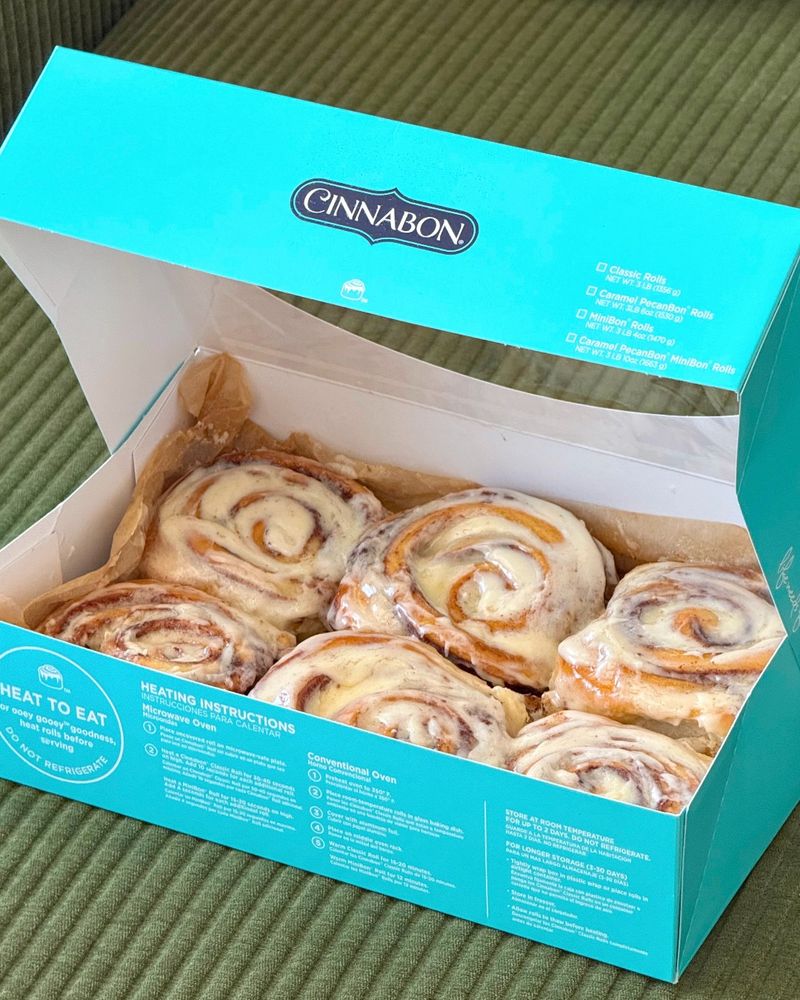Cinnabon: Mall Food Court Mediocrity