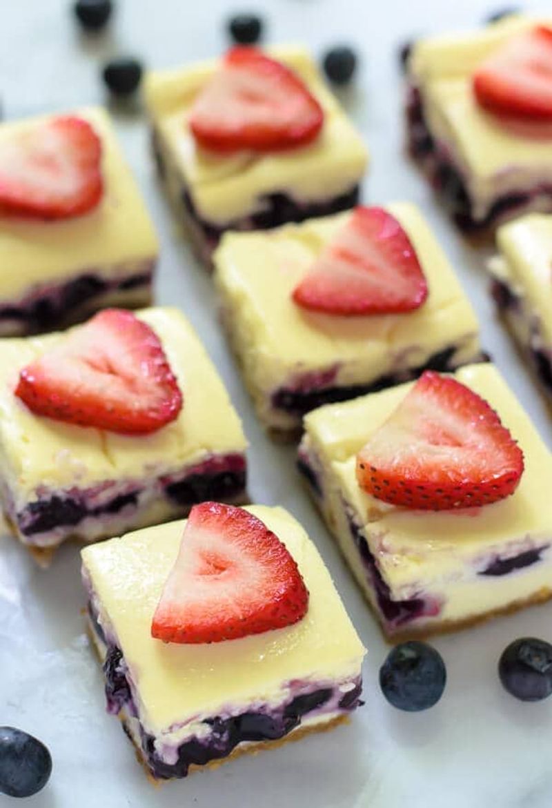 No-Bake Berry Cheesecake Bars