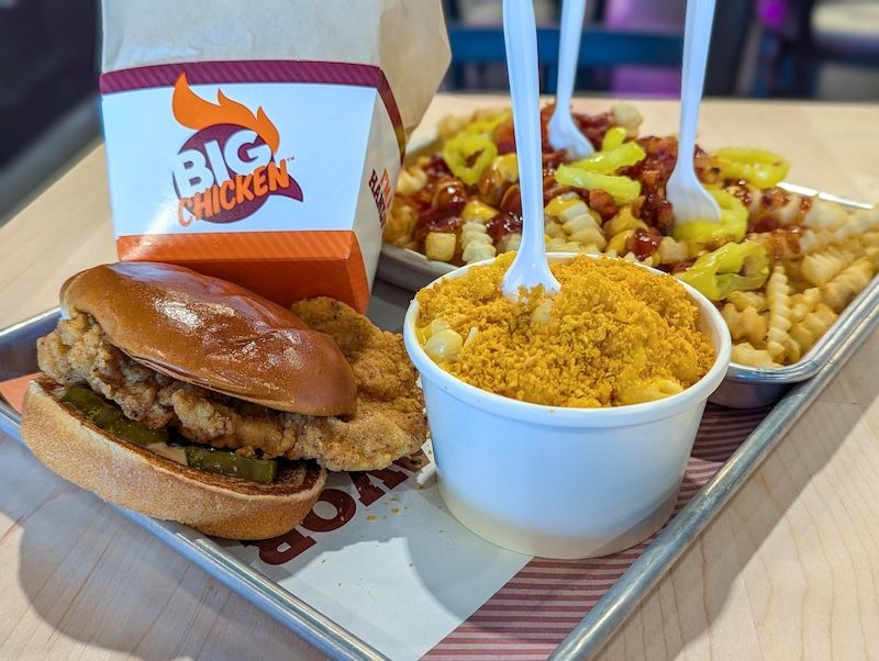 Big Chicken – Shaquille O'Neal's Supersized Sandwich Shop