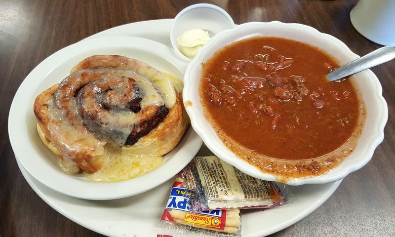 Chili And Cinnamon Rolls