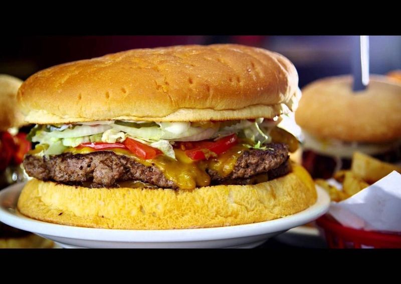 Big Jud’s One Pound Burger – Big Jud’s (Idaho)