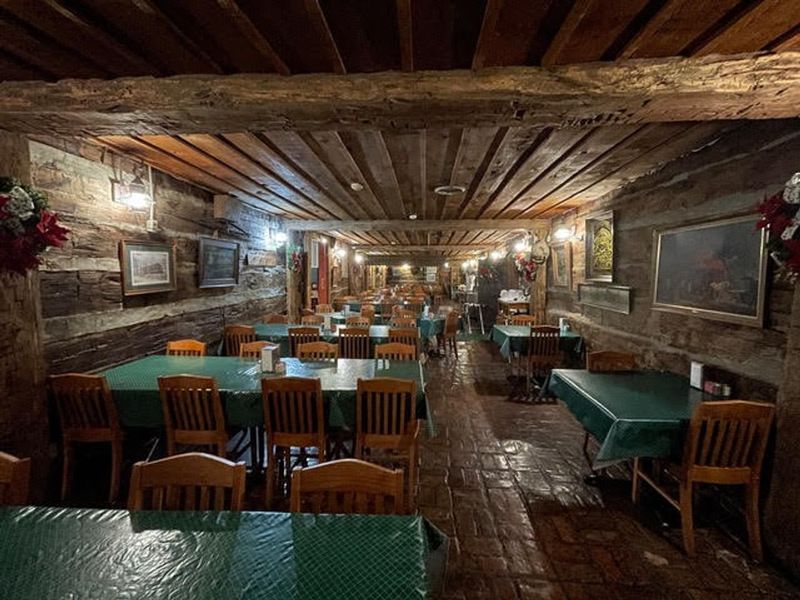 The Log Inn, Haubstadt, Indiana, USA