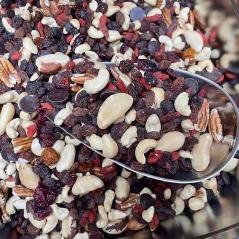 Trail Mix with Nuts, Seeds & a Bit of Dark Chocolate