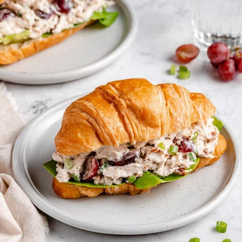 Chicken Salad with Grapes and Walnuts