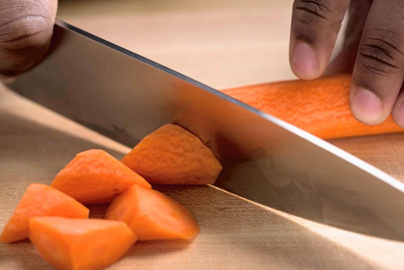 Master Proper Knife Grip and Safety
