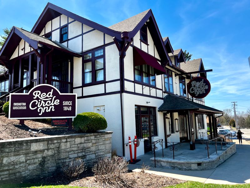 Wisconsin - Red Circle Inn (Nashotah)