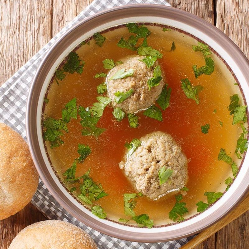 Leberknödelsuppe