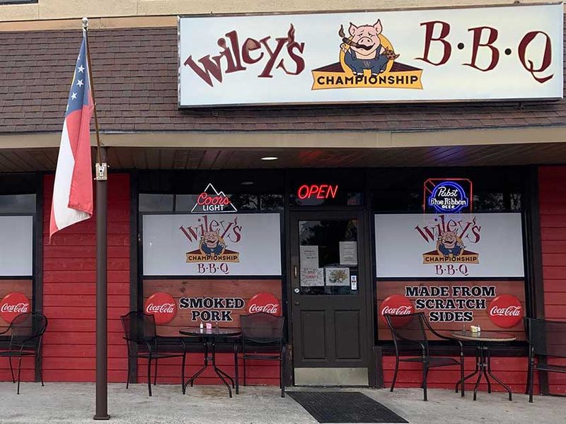 Georgia – Wiley’s Championship BBQ (Savannah)