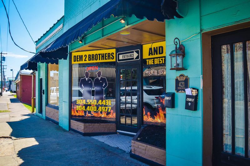 West Virginia – Dem 2 Brothers And A Grill (Charleston)