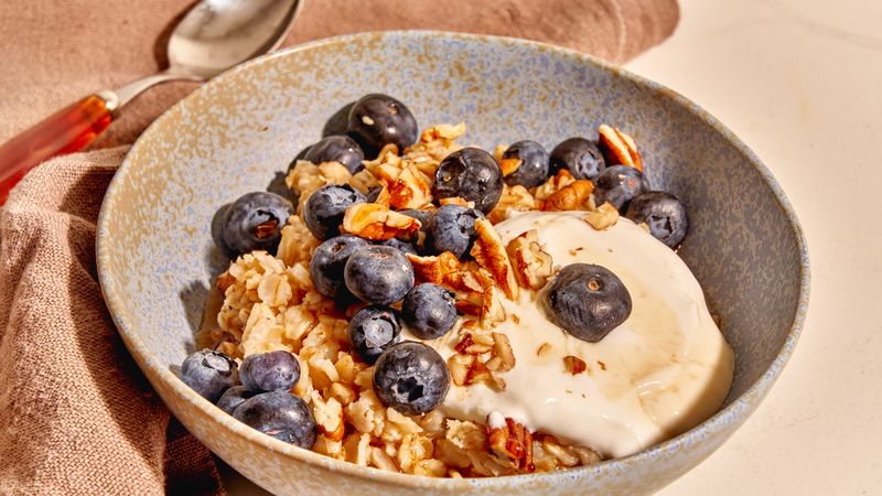 Creamy Blueberry-Pecan Oatmeal